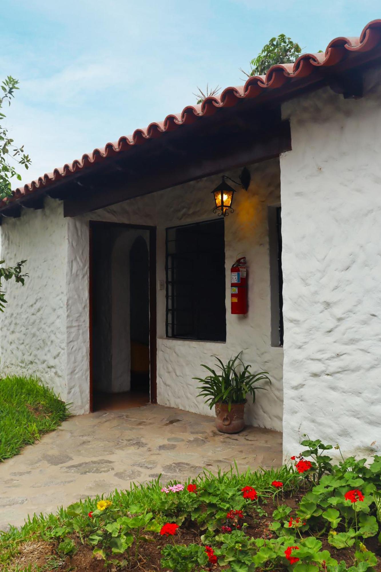 Los Andes - Restaurant & Bungalows Сиенегия Екстериор снимка